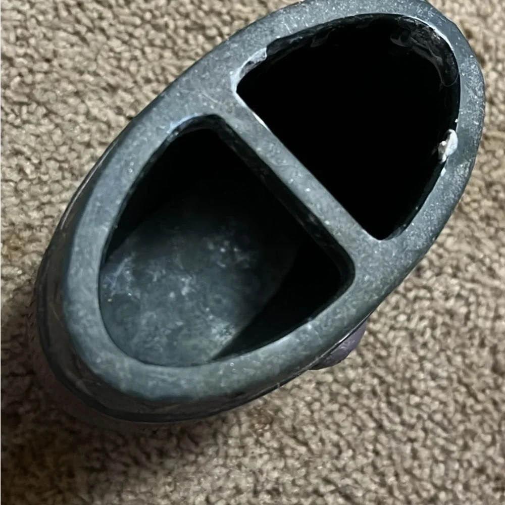 Cat toothbrush holder